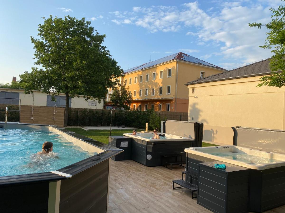 Inter Hotel Debrecen Exterior photo